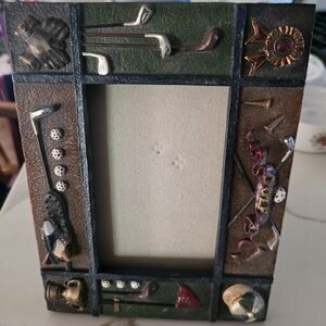 Golf-Themed Decorative Photo Frame in Green, Brown and Gold